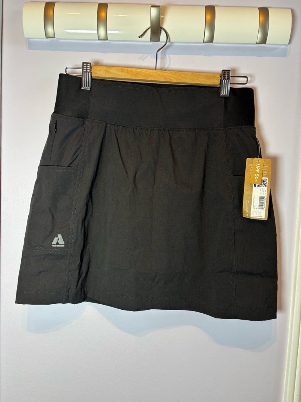 Eddie Bauer First Ascent Black Active Skirt with Shorts with UPF 50+ Size 6